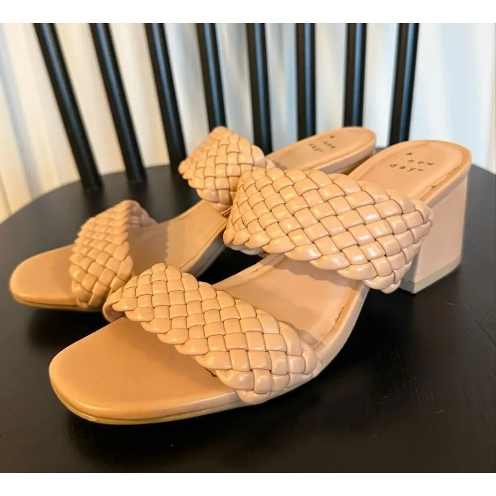 A New Day Fiona tan woven block heels size 6